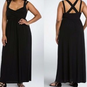 NWT Torrid Criss Cross Maxi Dress